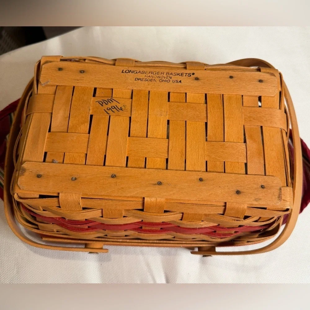 Longaberger Handwoven Basket with Natural and Red Accents 1996 VINTAGE